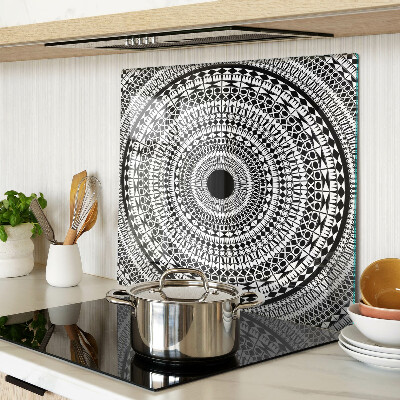 Tagliere in vetro Mandala nei toni del bianco e del nero