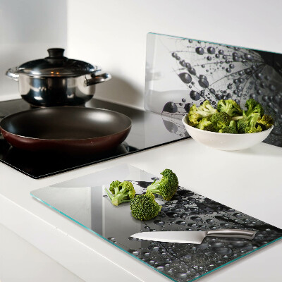 Tagliere in vetro Gocce d'acqua sulle piante