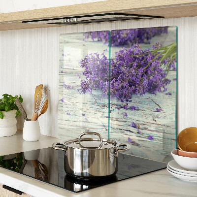 Tagliere in vetro temperato Lavanda su uno sfondo di legno