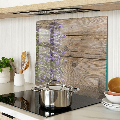 Tagliere in vetro temperato Lavanda su uno sfondo di legno