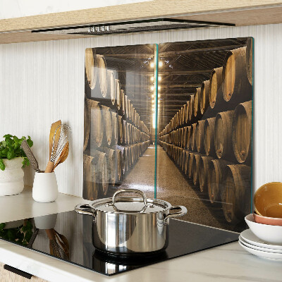 Tagliere in vetro Interno di una cantina con botti