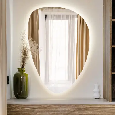 Specchio da parete ovoidale con retroilluminazione a LED
