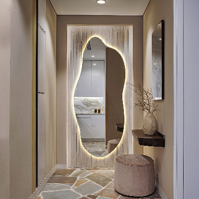 Specchio asimmetrico led innovativo