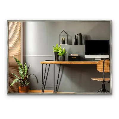 Specchio da parete con cornice argentata decorativa