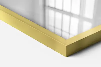 Specchio da parete con cornice dorata elegante