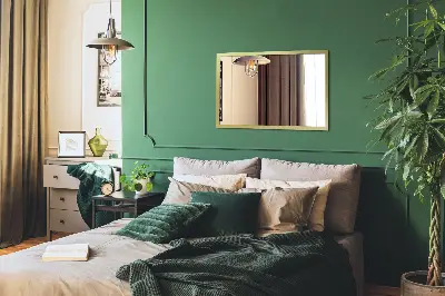 Specchio da parete con cornice dorata elegante