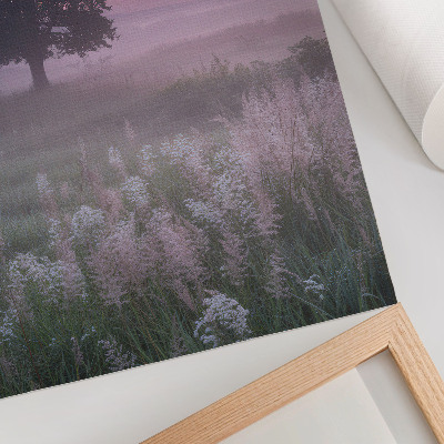 Poster Albero solitario nella nebbia, colori pastello del cielo