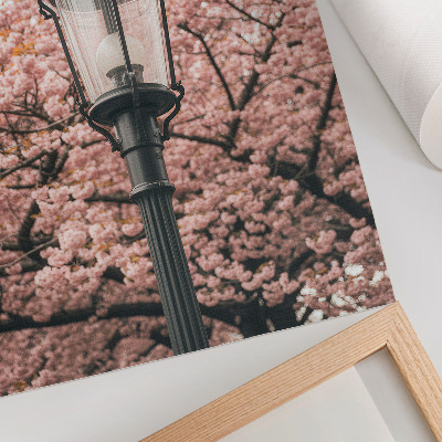 Stampa su tela Alberi rosa, lanterne nere, atmosfera nostalgica