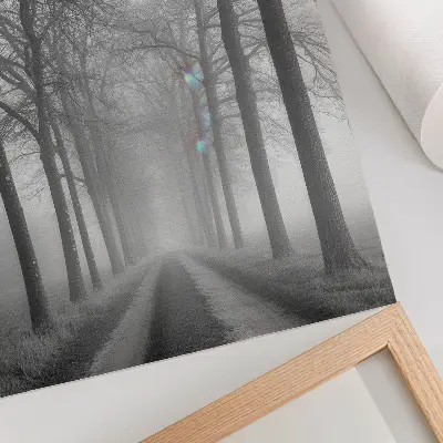 Poster viale alberato nebbioso in stile minimalista moderno