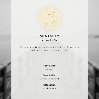 Poster molo in bianco e nero con acque calme e paesaggio minimalista