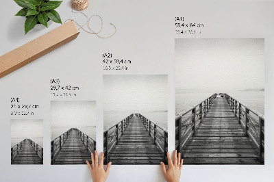 Poster Molo in bianco e nero, acque calme, paesaggio minimalista