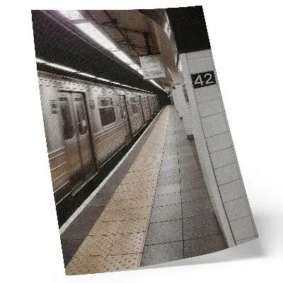 Poster moderna piattaforma della metropolitana con spazio architettonico dinamico