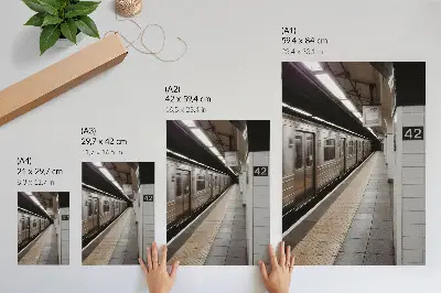 Poster moderna piattaforma della metropolitana con spazio architettonico dinamico