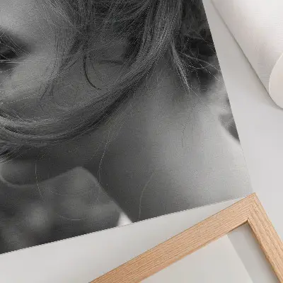 Foto su tela ritratto in bianco e nero che esprime emozioni, delicatezza ed eleganza
