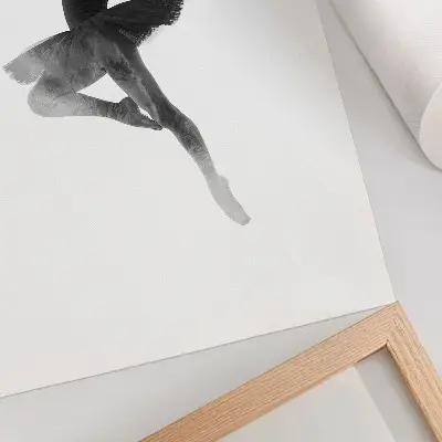 Foto su tela l'elegante silhouette di una ballerina ricca di dinamismo