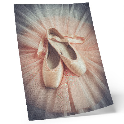 Foto su tela Ballerine su una gonna di tulle rosa, armonia ed eleganza