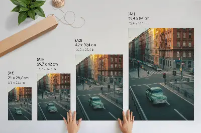 Poster case popolari, auto d'epoca e atmosfera al tramonto