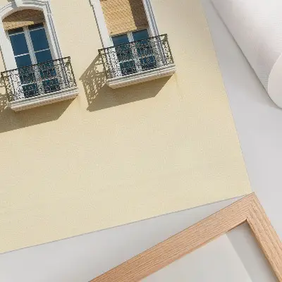 Stampa su tela facciata color crema con finestre bianche e nere in stile classico