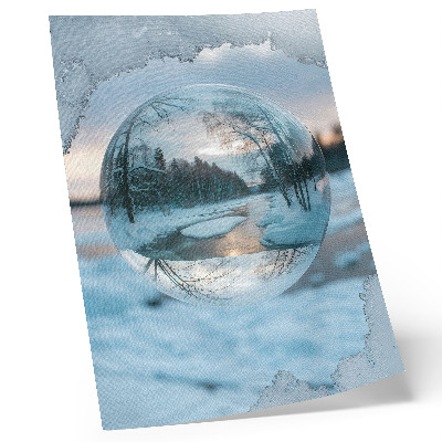 Poster Paesaggio invernale con riflessi blu degli alberi