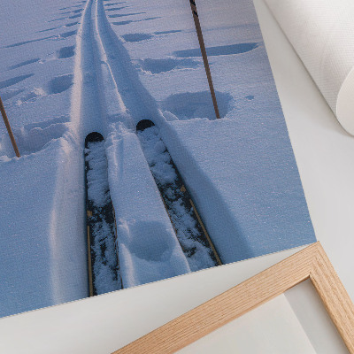Poster Silhouette di montagne nel cielo innevato.