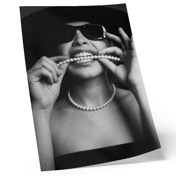 Foto su tela Occhiali con perle in stile glamour bianco e nero a contrasto