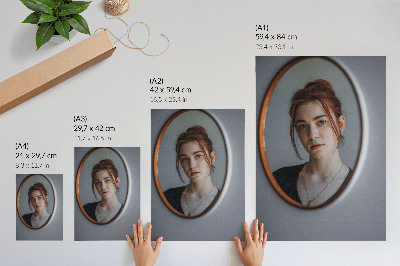 Foto su tela Donna allo specchio, colori caldi, espressione di pace