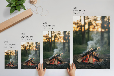 Poster Un falò sullo sfondo di una foresta e del fumo