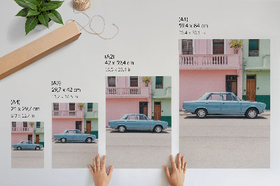 Foto su tela Auto d'epoca, edifici color pastello, fascino retrò