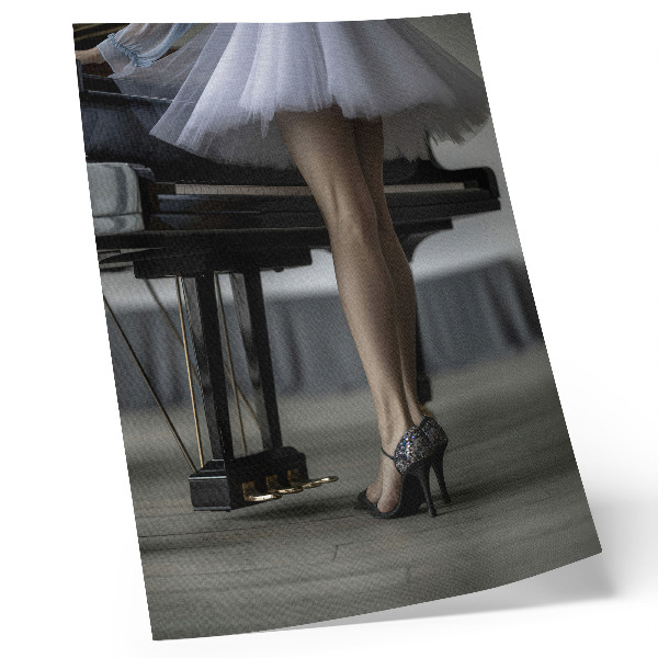 Poster Ballerina al pianoforte, eleganza e delicatezza