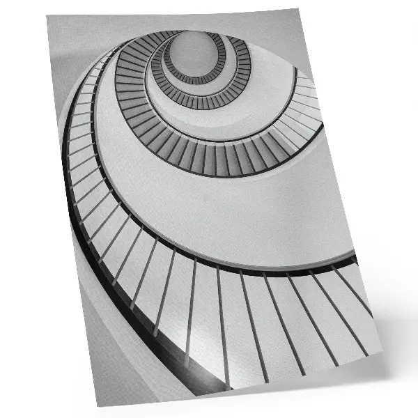Poster scala a chiocciola con geometria ipnotica ed eleganza