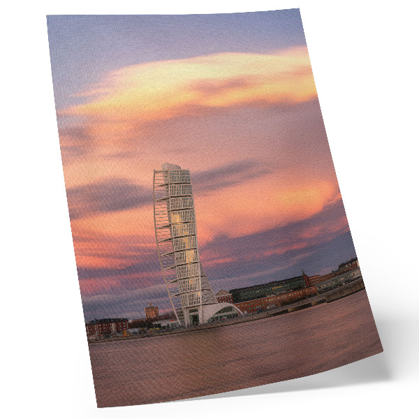 Poster Torre moderna, cielo pastello al tramonto