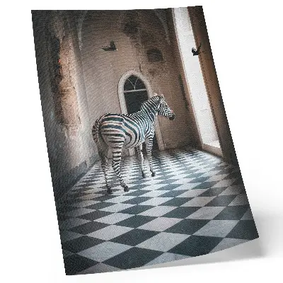 Stampa su tela zebra con uccelli in volo su sfondo architettonico