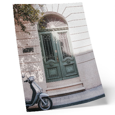 Stampa su tela Facciata elegante con porte verdi e uno scooter