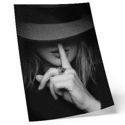 Poster figura misteriosa cappello silenzio gentilezza