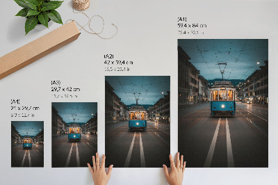 Stampa su tela Luci del tram serale in città, energia retrò