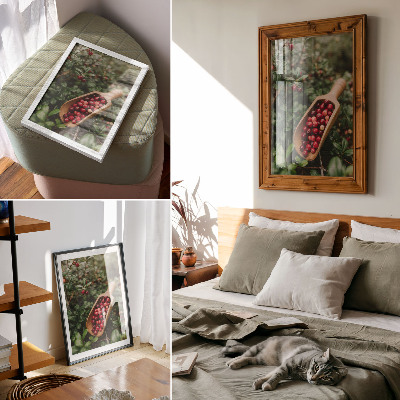 Poster Colori vivaci di foglie e frutti in una pala di legno