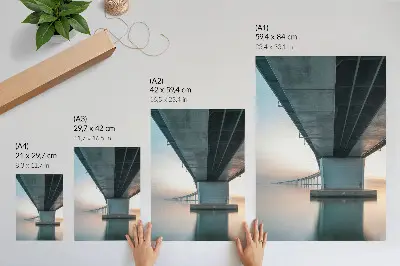 Poster ponte sull'acqua con design minimalista moderno
