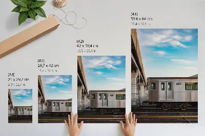 Poster treno moderno su un ponte con gatto e cielo azzurro