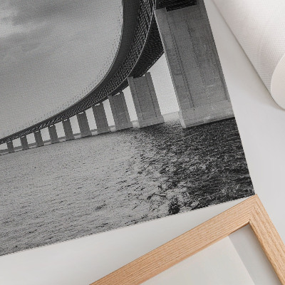 Poster Un ponte monumentale nelle tonalità del grigio