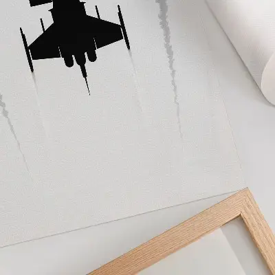 Poster piano nero su sfondo bianco con contrasto minimalista