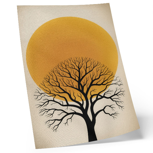 Poster Un albero sullo sfondo di un grande cerchio dai toni caldi