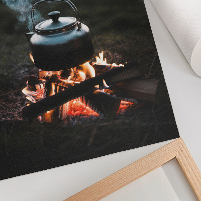 Poster Un bollitore sul fuoco nella foresta vicino al lago