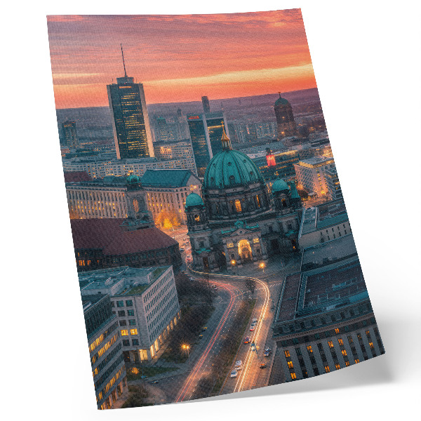 Poster Città moderna di sera con una calda illuminazione