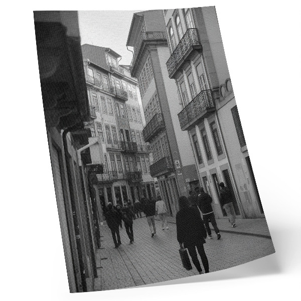 Stampa su tela Architettura in bianco e nero e strada, persone
