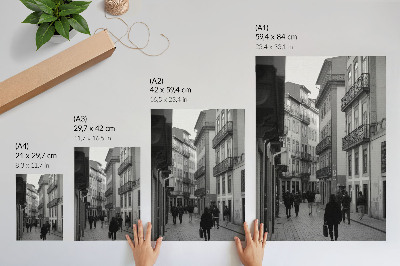 Stampa su tela Architettura in bianco e nero e strada, persone