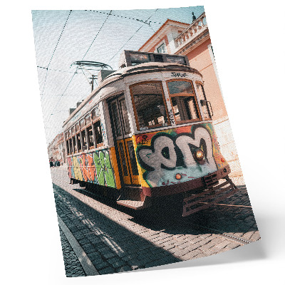 Foto su tela Graffiti sui tram, architettura urbana di strada