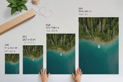 Foto su tela paesaggio del lago nella foresta con clima verde e blu