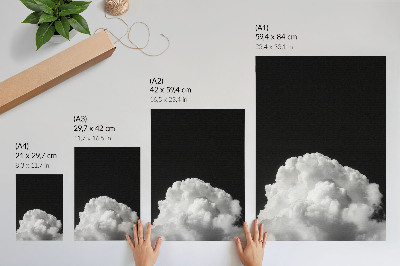 Poster Nuvole su sfondo nero senza dettagli superflui