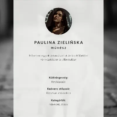 Poster elefante monocromatico con proboscide alzata