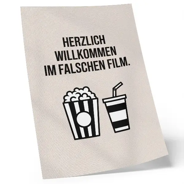 Foto su tela iconografia con testo significativo su sfondo beige stile cinema